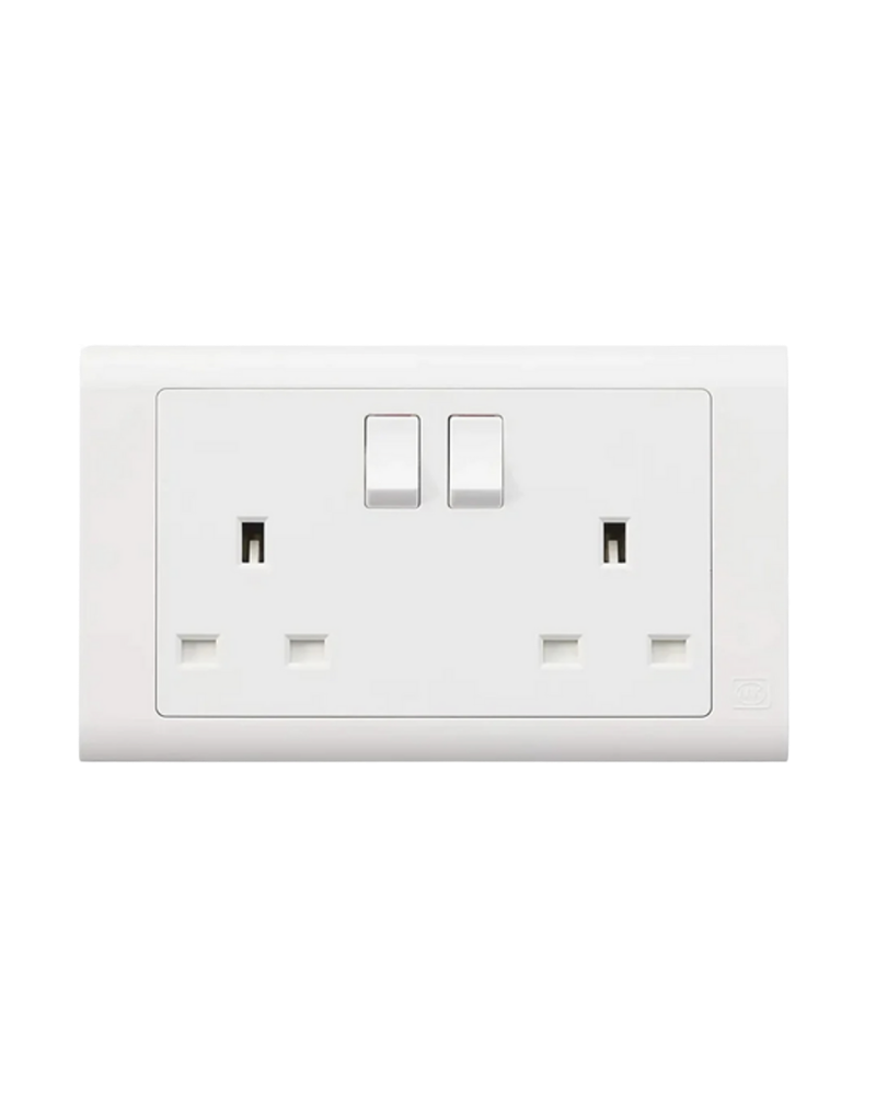 12 MK ESSENTIALS 13A DOUBLE SOCKET-MV2747WHI - Image 1